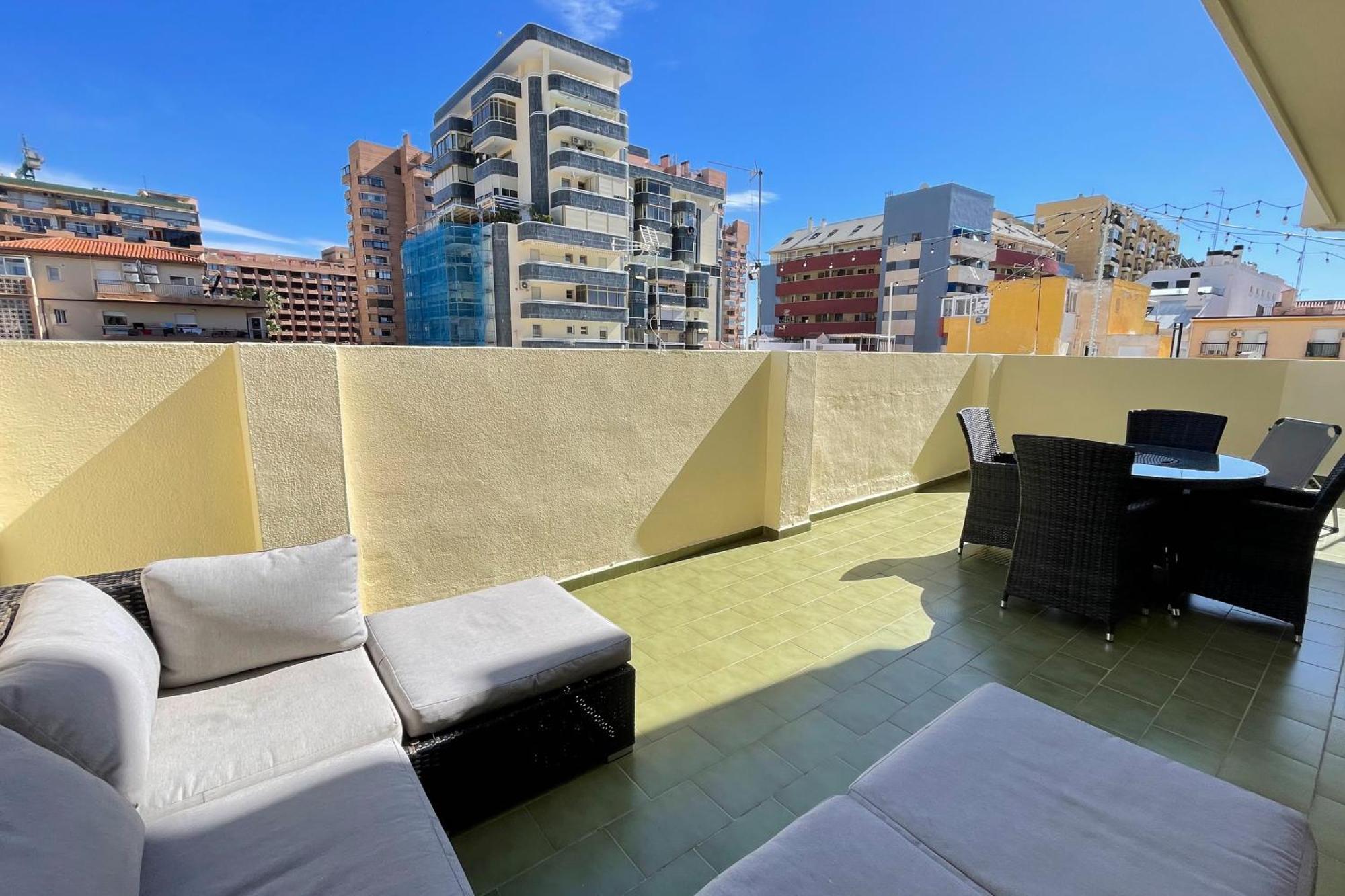 2 Bedroom 2 Bathroom Apartment In The Heart Of Fuengirola With Big Terrace And Free Parking Space Close To Beach Экстерьер фото